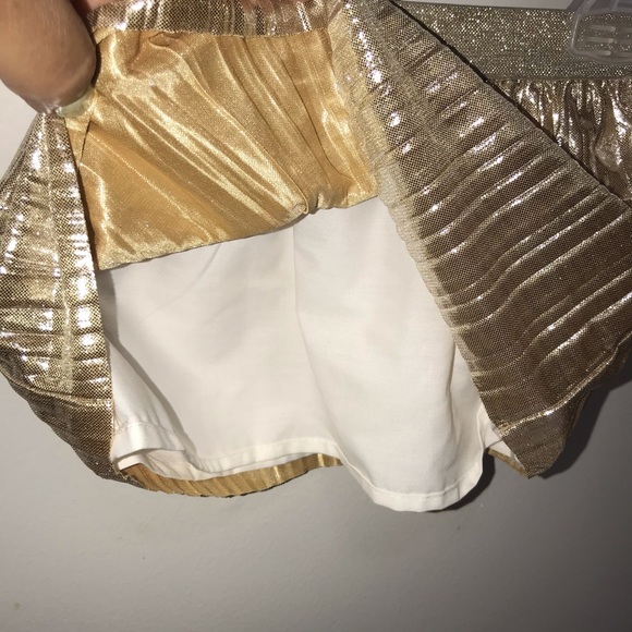Carter’s Girl’s gold pleated skirt-Size 9m - Picture 5 of 5